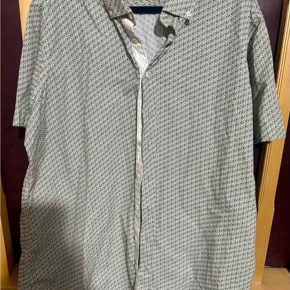 Men's Casual Green Patterned Button-Down Shirt - Picture 6 of 6